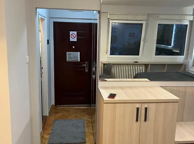 Leo Central Apartment